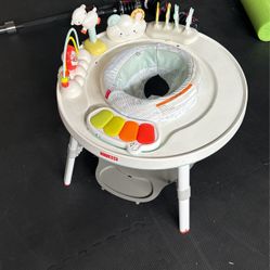 Skip Hop Activity center 
