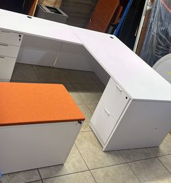 Executive L desk