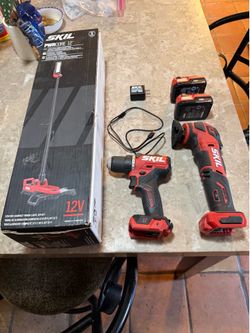 Skil Power 12v Compact Light tower with Drills