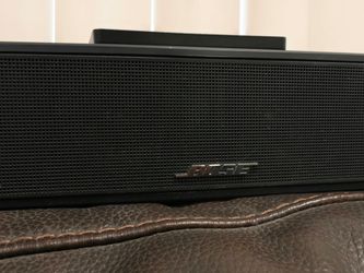 Vendo Bocina BOSE Solo ll como nueva con Bluetooth excelente calidad de sonido , con su control, seminueva