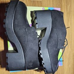 black lace up woman's shoes 