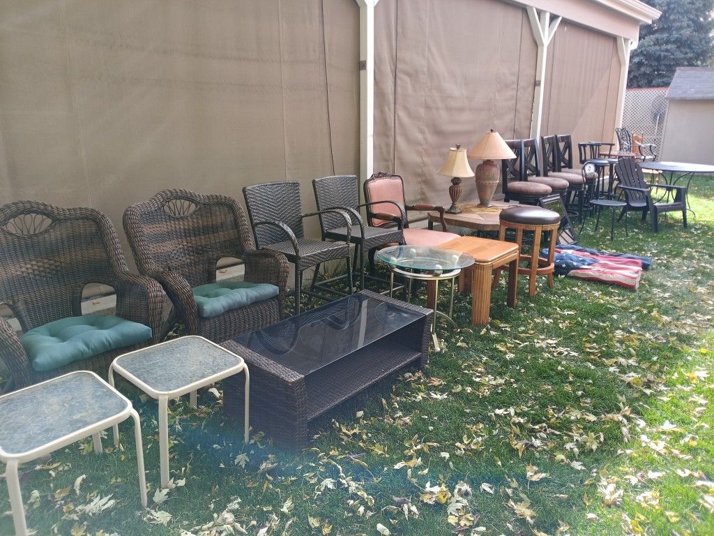 Furniture Tables Lamps Chairs Bar Stools Wicker +++