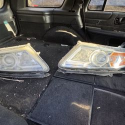 Front Headlights Pair 2011 Honda Odyssey 