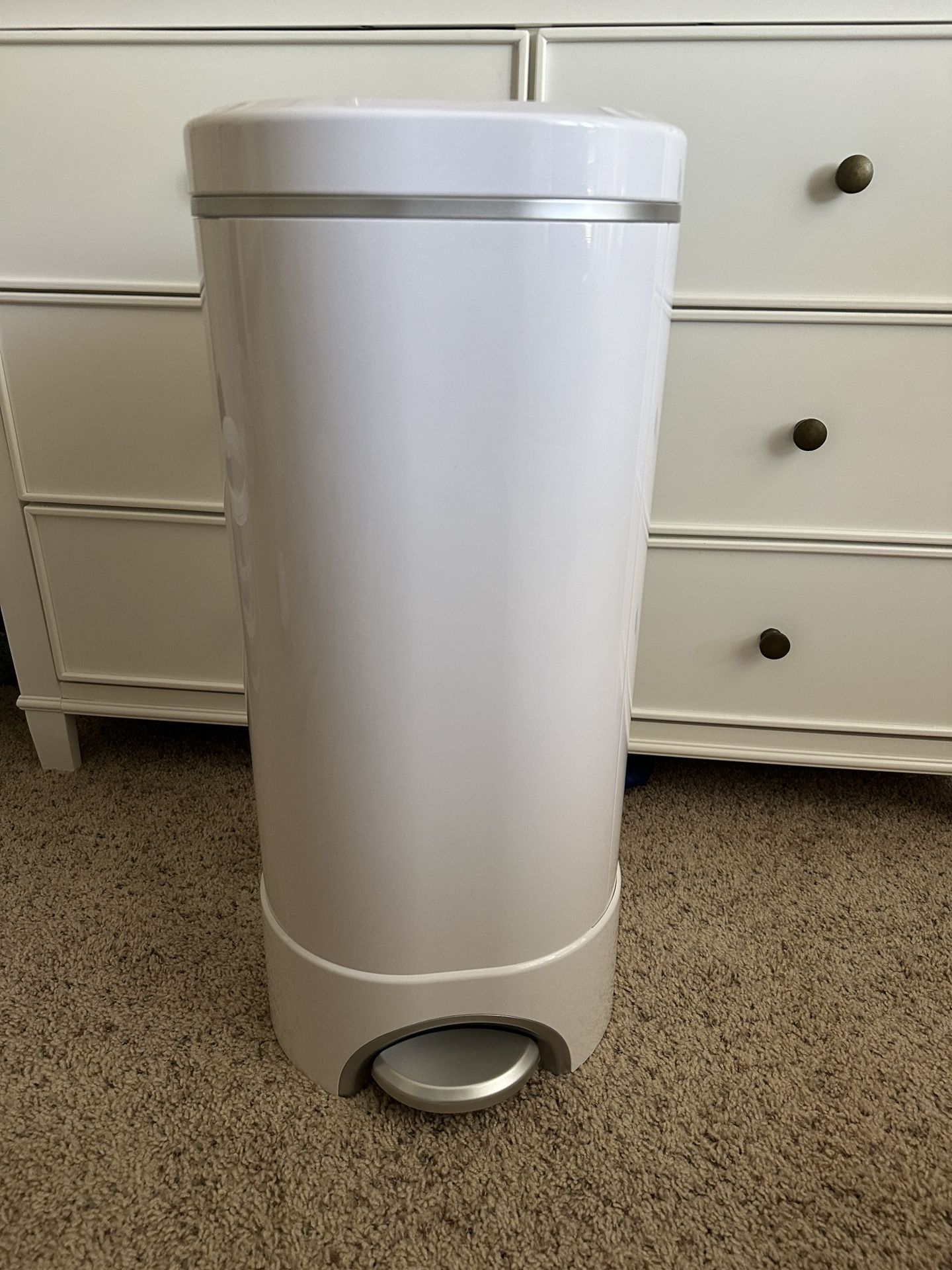 Munchkin Diaper Pail