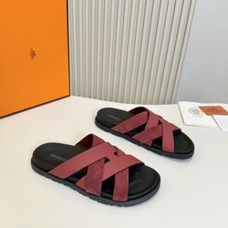 The most fashionable slippers in spring and summer