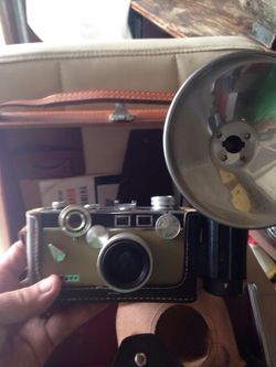 2 antique cameras