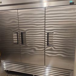 Refrigerator TRUE  Triple Door Reach In