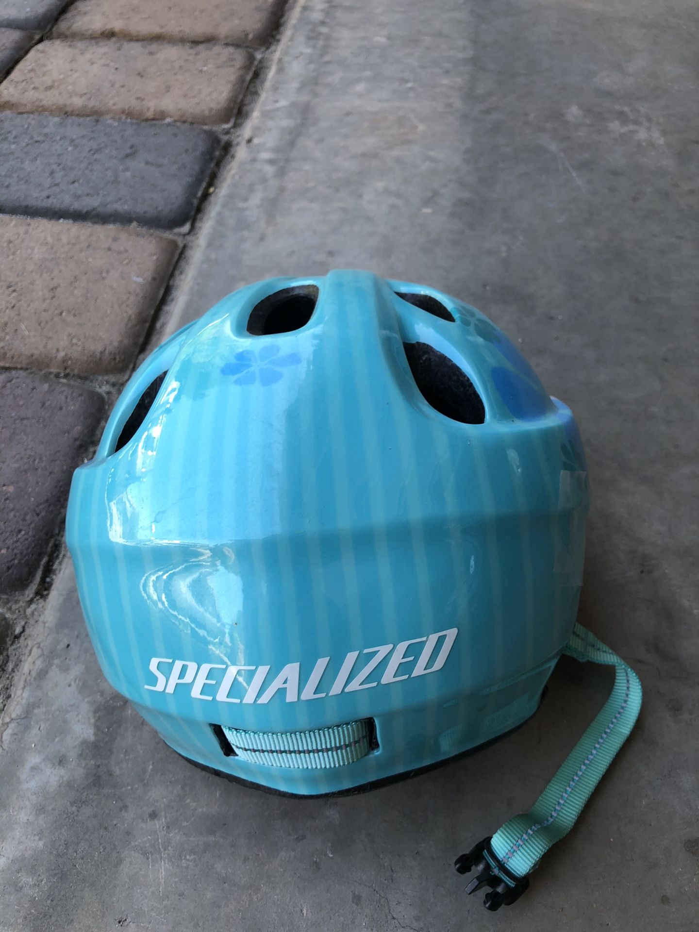 Girls specialized bike helmet