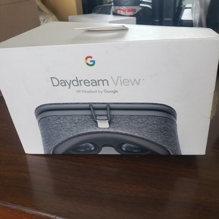 Google Daydream View VR Headset