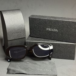 GLOSSY BLACK Prada Glasses!