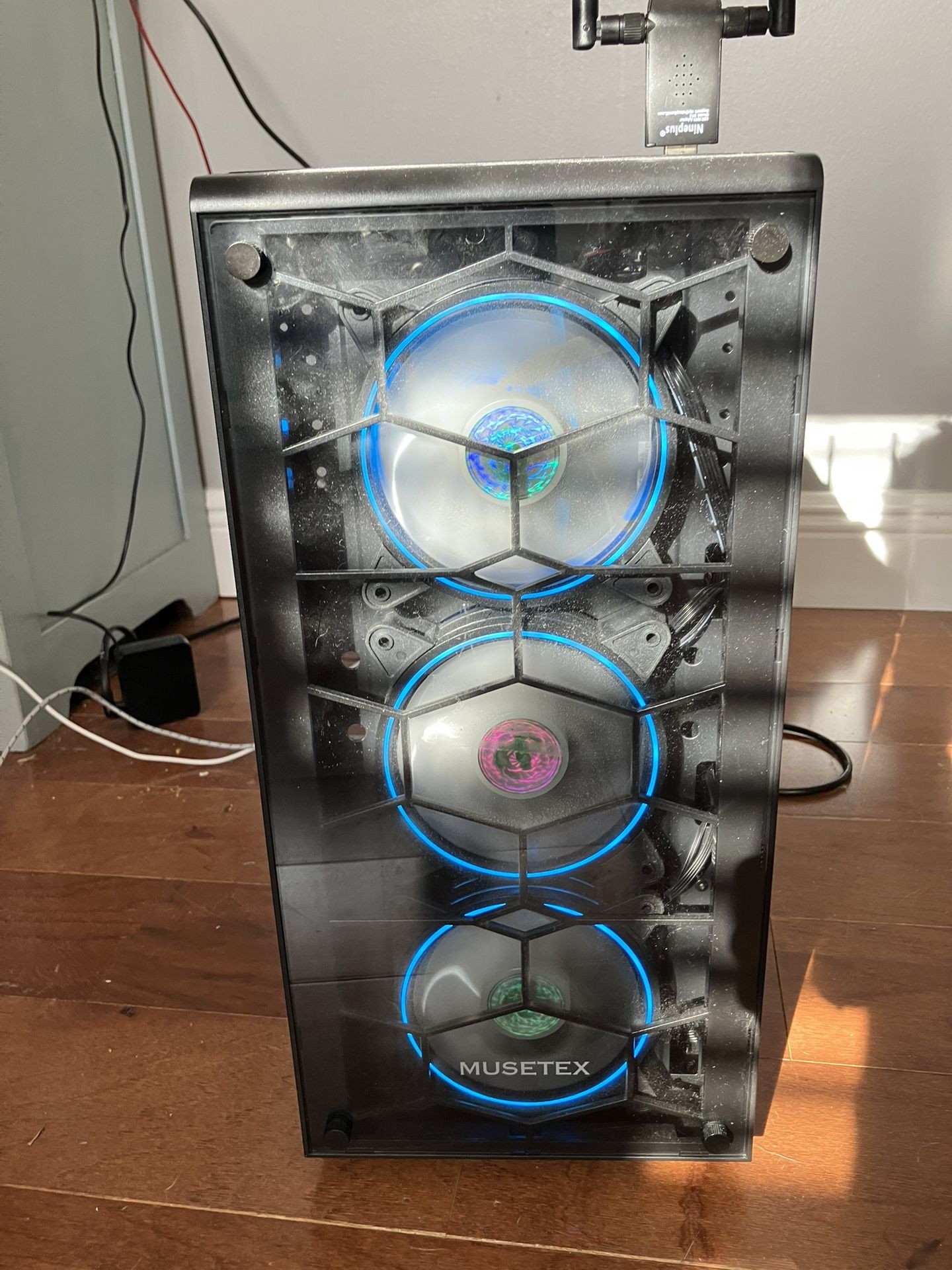 GAMING COMPUTER RYZEN 5 5500 RADEON 6600 GIGABYTE EAGLE 16GB XLR8 RAM SEE DESC