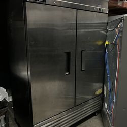 Reach In Cooler Two Door 