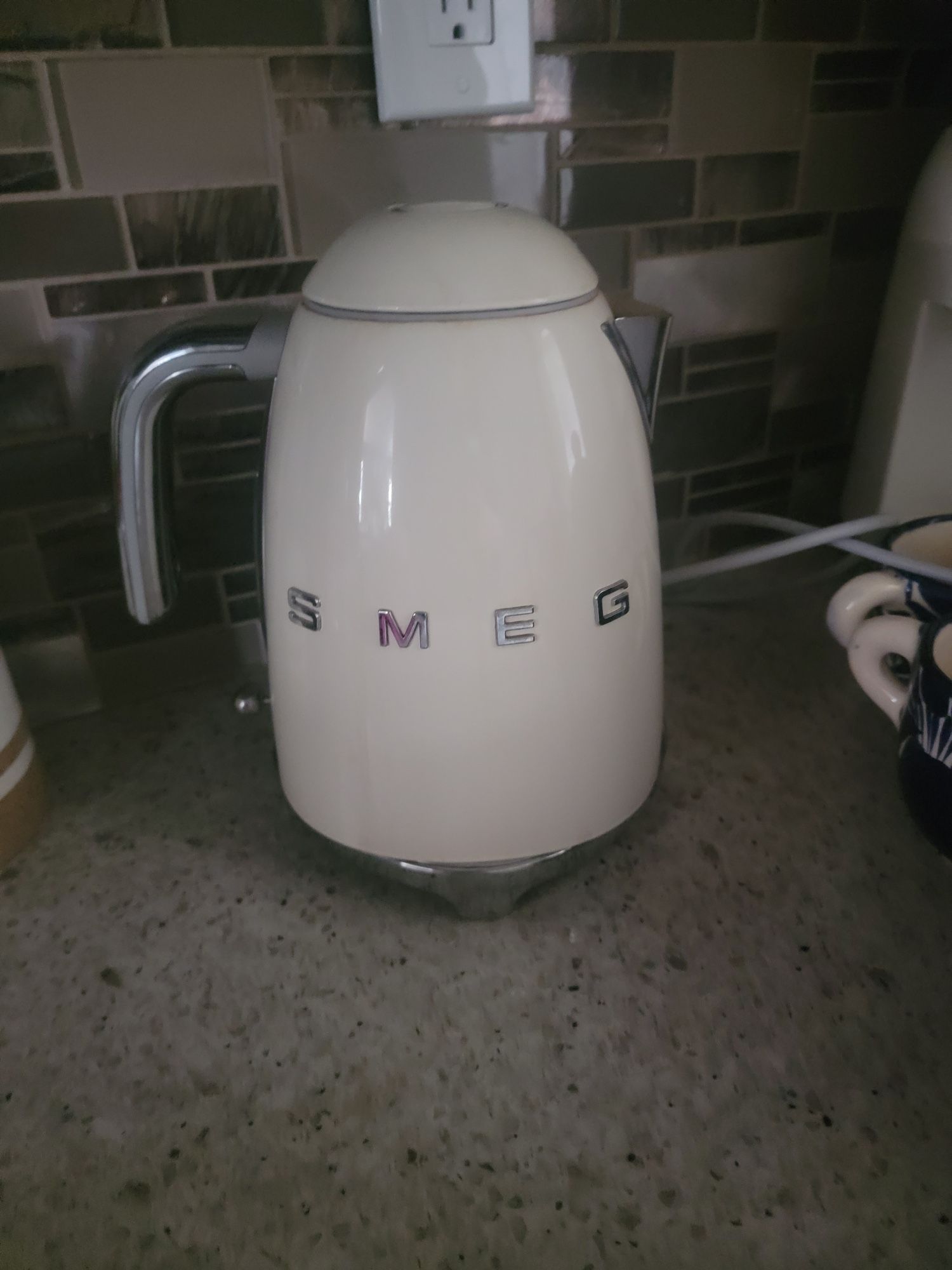 SMEG Kettle for Sale in Hughson, CA OfferUp