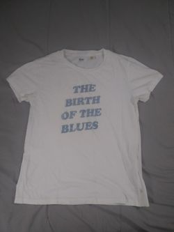 Levi's women's t-shirt size S