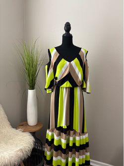 Ashley Stewart Size 10/12 Green,Tan, & Black
