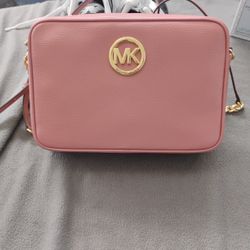 Michael Khors Cross Over Purse