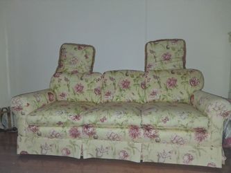 Vintage Robb and Stucky cream floral