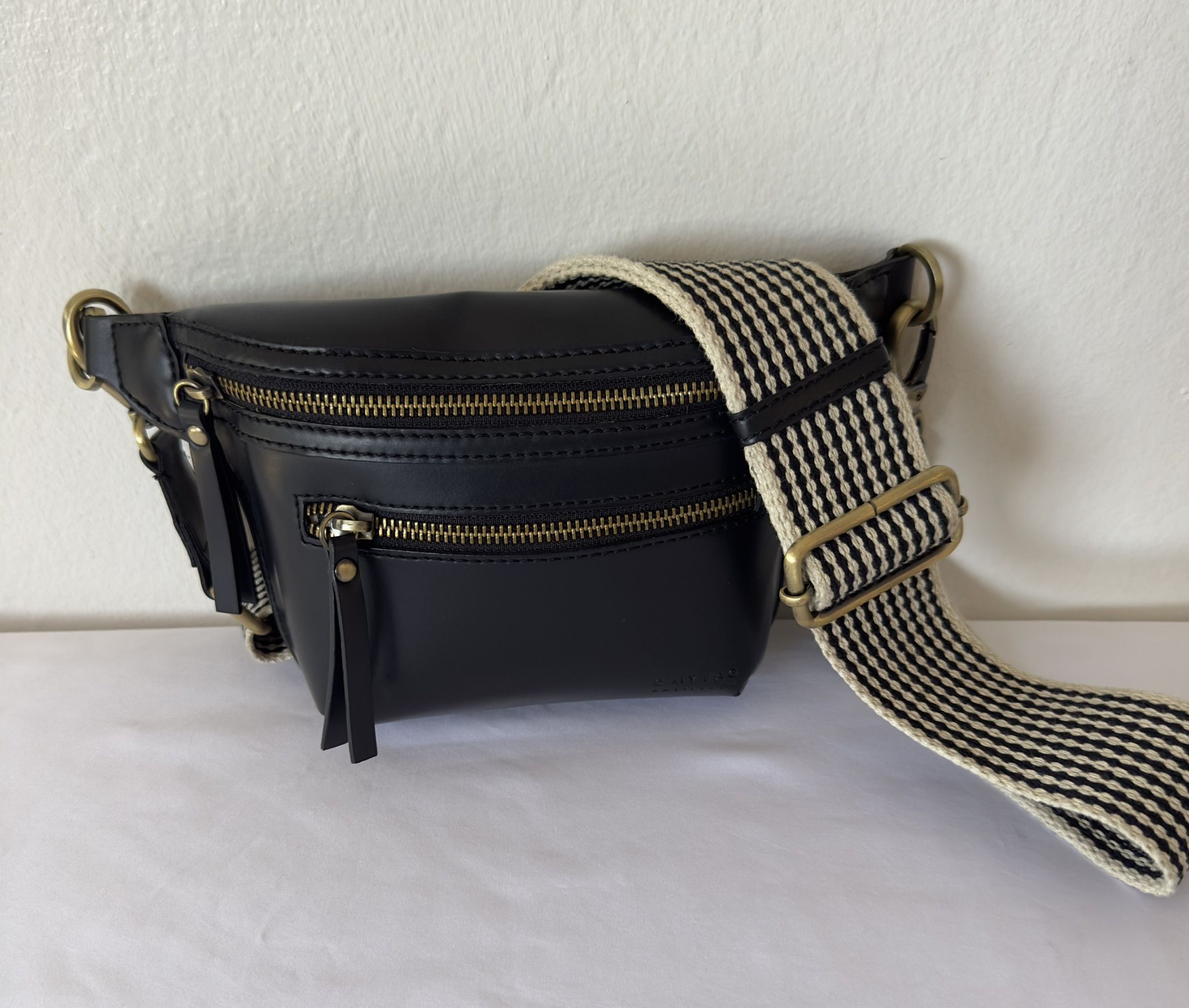 O MY BAG AMSTERDAM Beck's Bum Mini Bag Apple Leather
