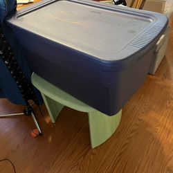 Large Blue Tub With Fitted Lid