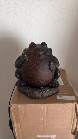 Classic It’s A Frog Lamp
