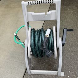 Suncast Mobile Hose Roller with 100ft of Hose