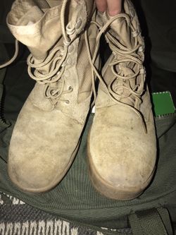 Combat boots (size 4 USA)