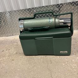 Vintage Stanley Thermos & Lunchbox Combo, the Aladdin model, in green…in good condition 