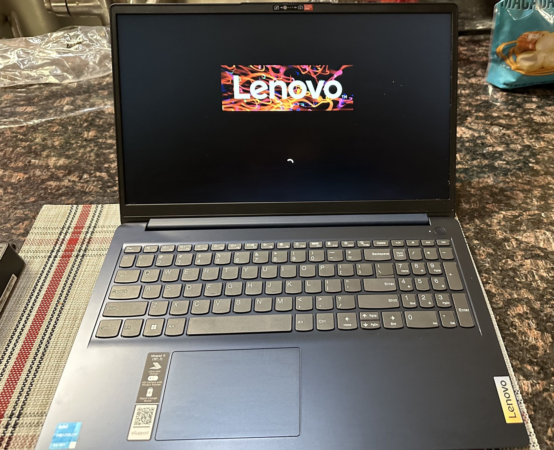 Lenovo Ideapad 1 15.6” Laptop  Intel pentium Silver N6000 1080P - Window 11 S Mode