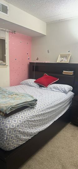 Queen bed room set