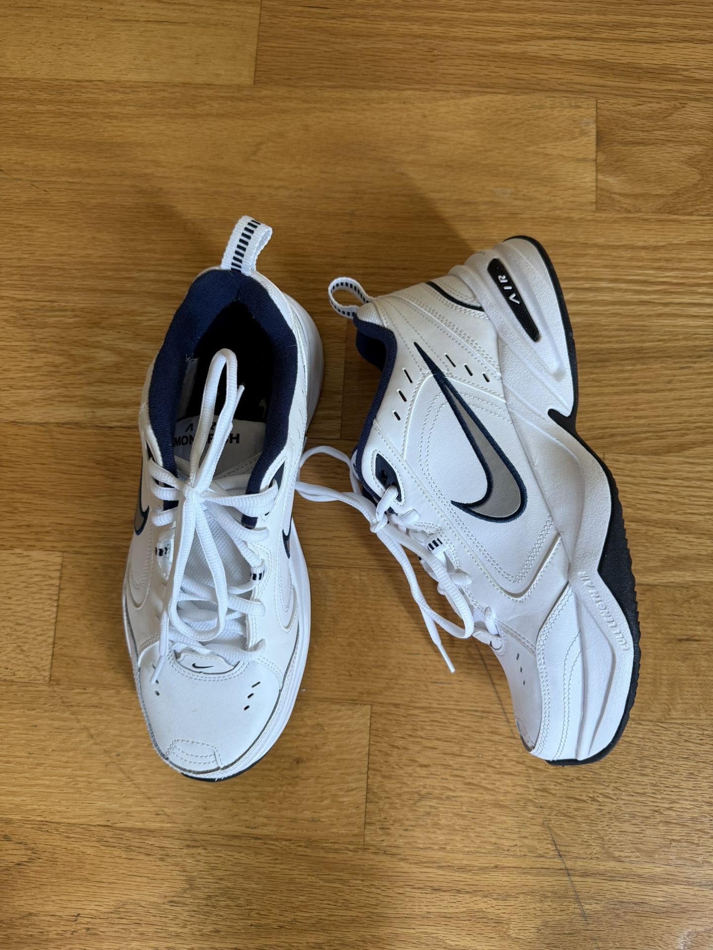 Nike Air Monarch Men’s Sneakers Size 8.5