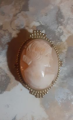 10k Hand Carved Shell Cameo Brooch c1950