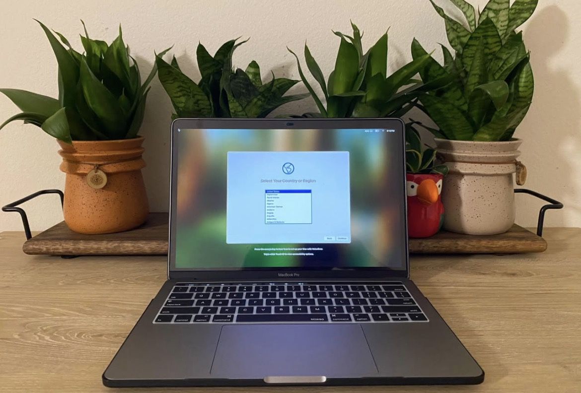 Apple MacBook Pro 13in 2018 W/ Touch Bar