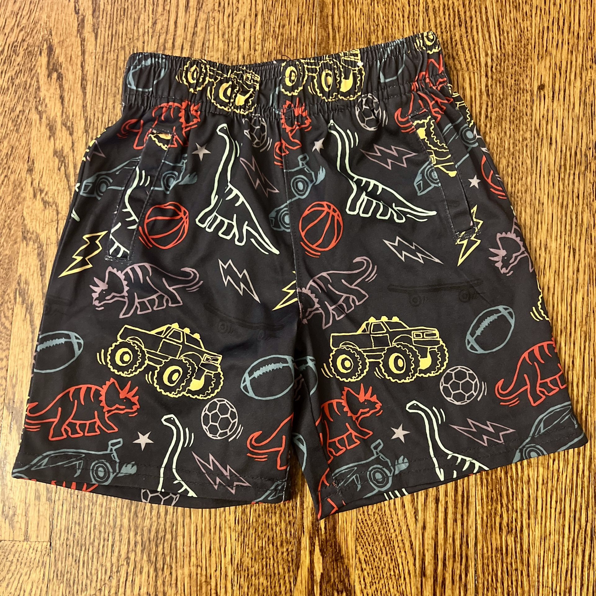 Garanimals casual play beach shorts black dinosaur car pattern pockets Boy 3T