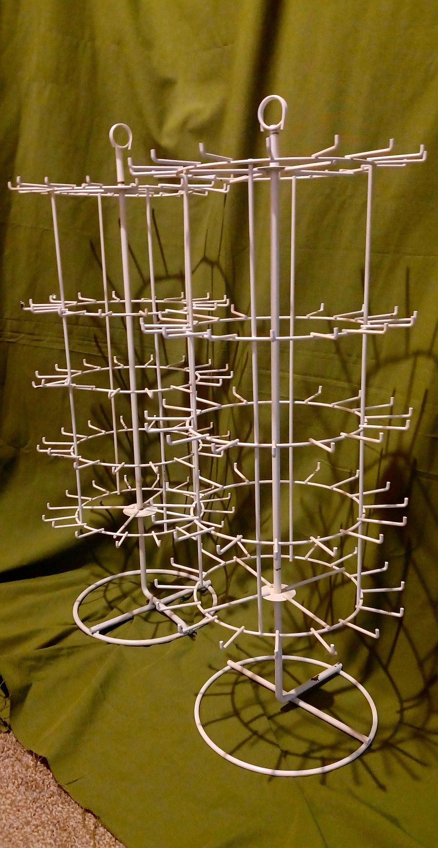 White Metal Display Spinner-