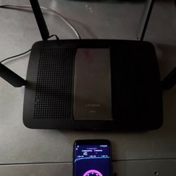 Linksys E8400 Dual Band Wifi Router