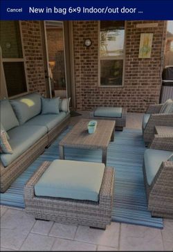 New 6x9 outdoor rug