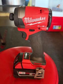 BRANDNEW IMPACT DRIVER AND BATTERY ONLY