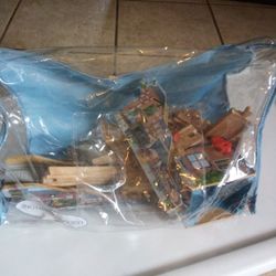 Buildable Train Tracks