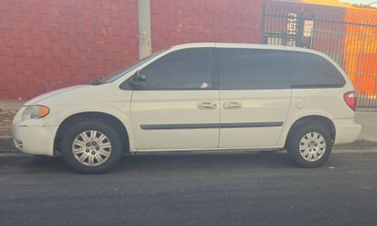 Chrysler Town & Country White Minivan