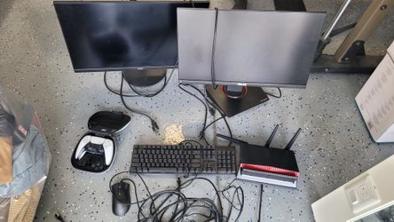 2 monitors, 1 keyboard, a router and a gaming control. 180$ OBO (or better offer)