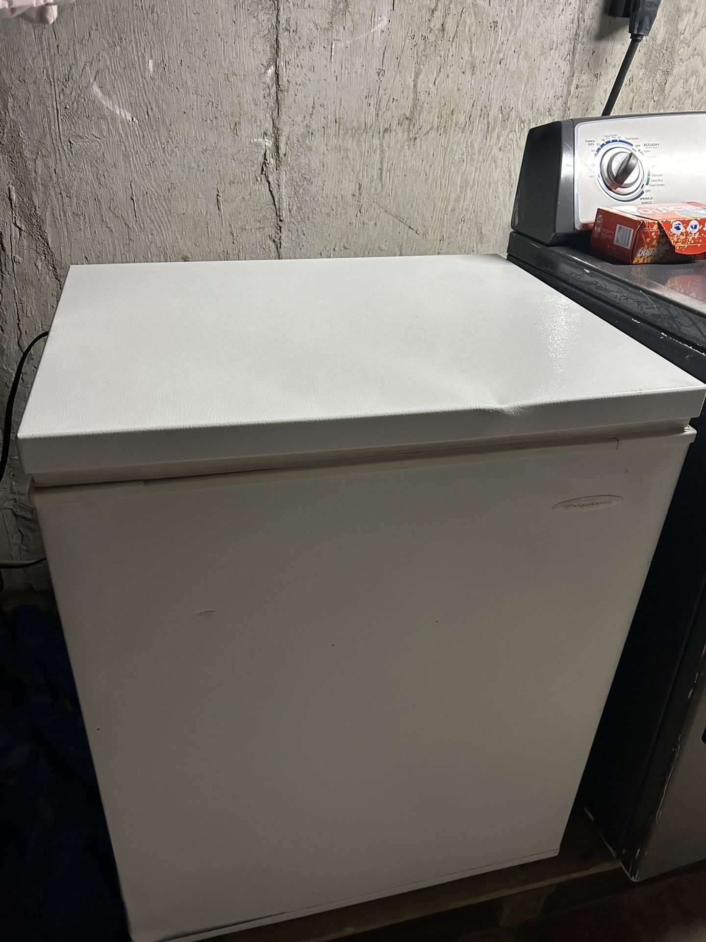 Frigidaire Fridge