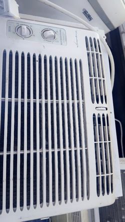 Frigidaire 5000 BTU WINDOW AC Unit 