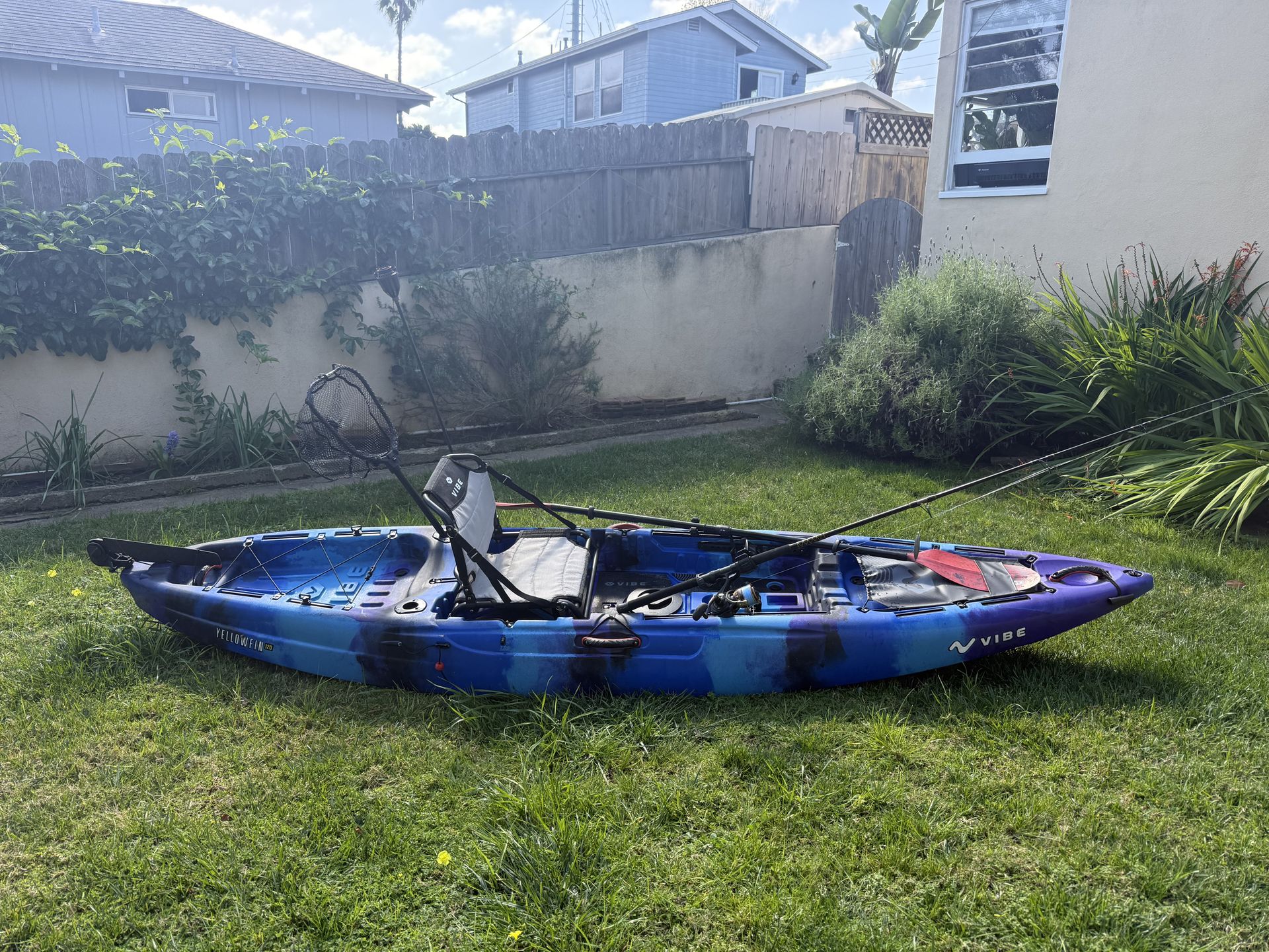 Vibe Yellowfin 120 Fishing Kayak w/ Rudder Kit