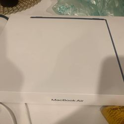 Macbook AIR BRAND NEW