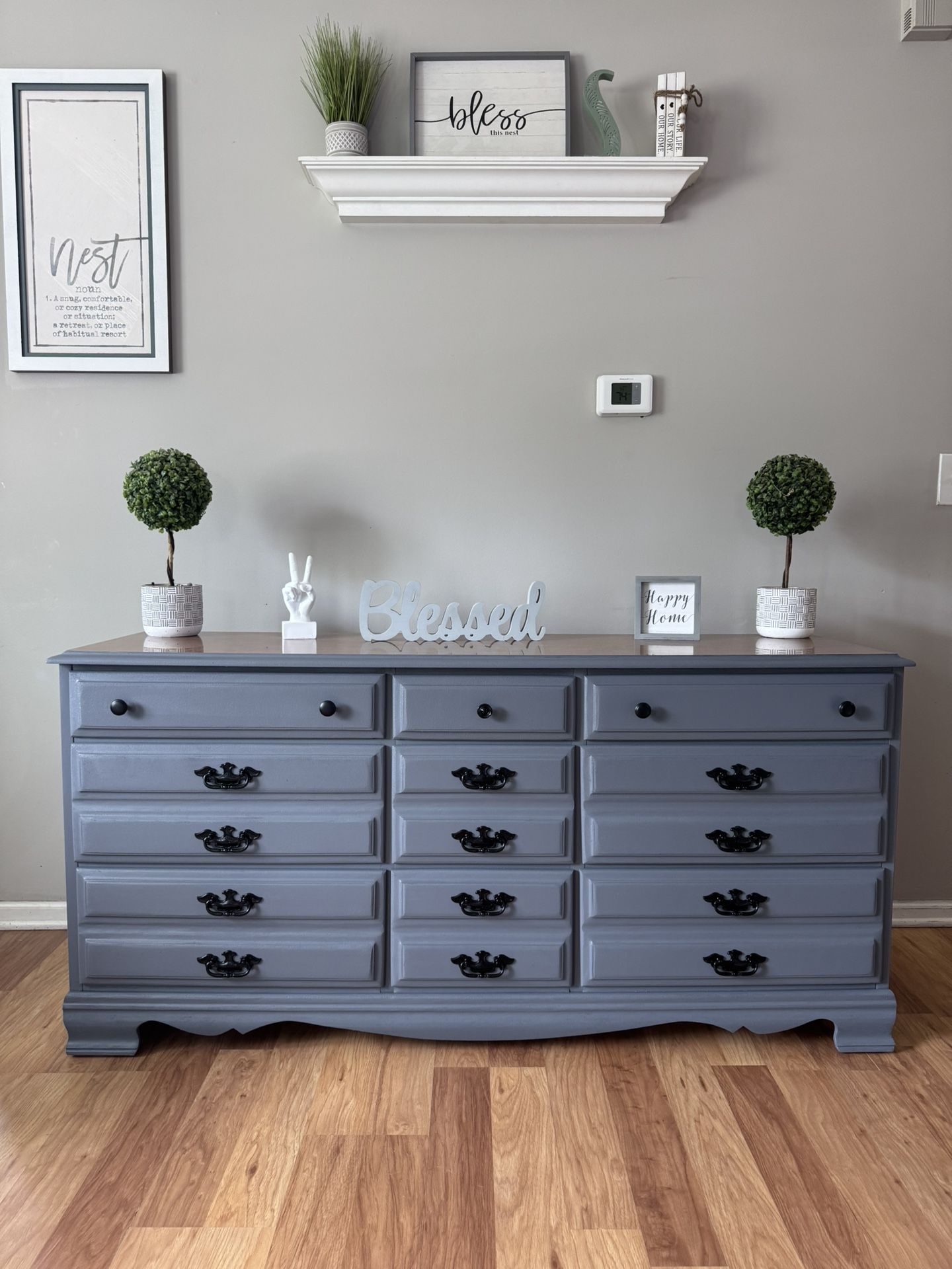 ✨🩶🤎Beautiful Solid Wood Dressser🤎🩶✨