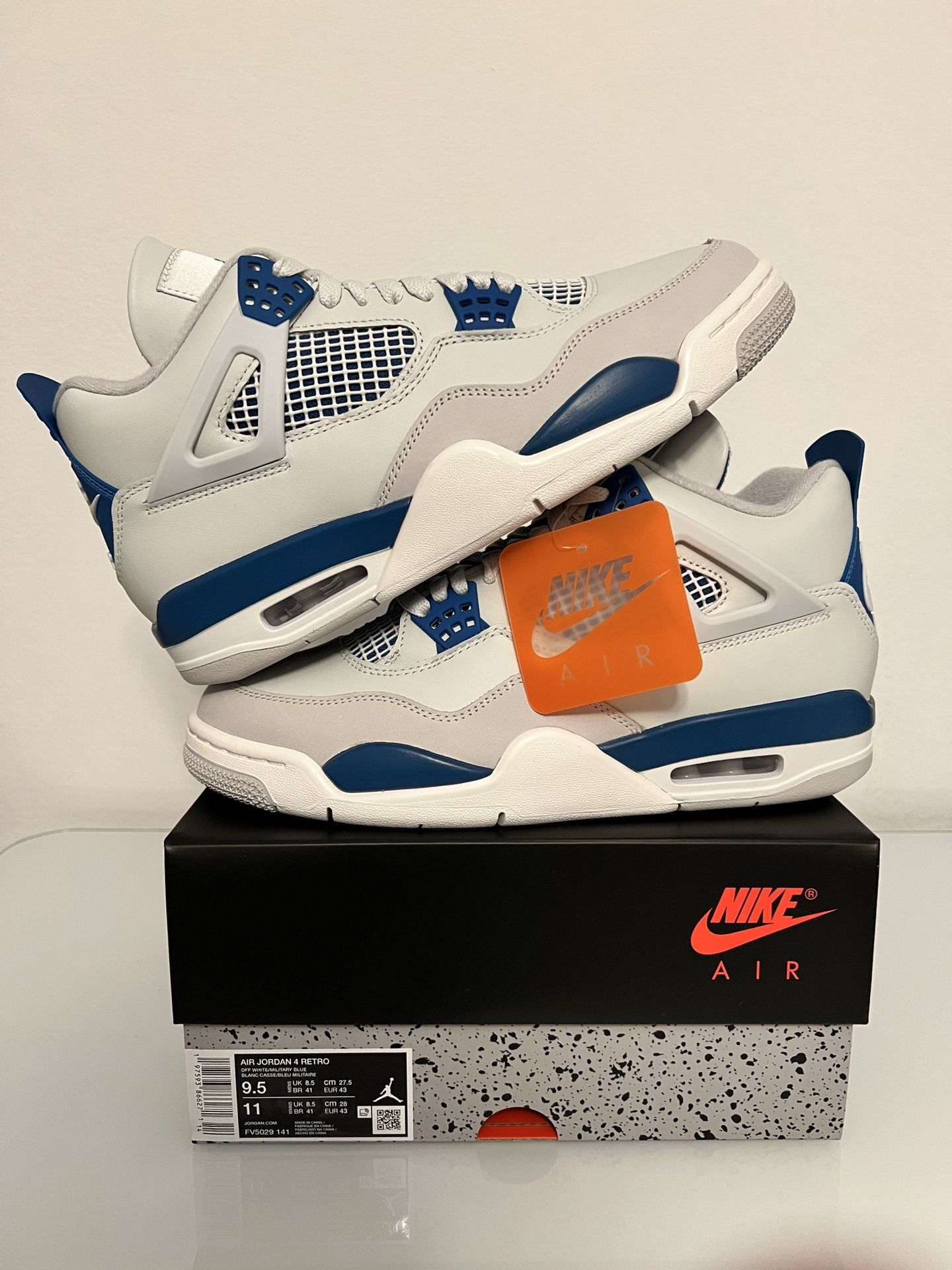 Air Jordan 4 Retro Military Blue 2024 - Size 9.5