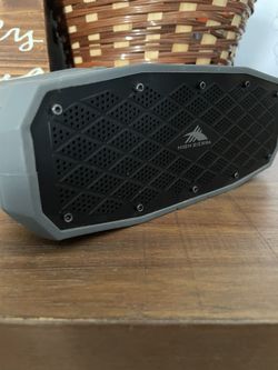 High Sierra Bluetooth Speaker