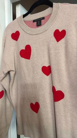 Tahari heart shirt/sweater