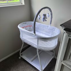 Delta Baby Bassinet