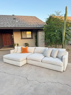 Living Spaces Sofa ( Delivery Available)